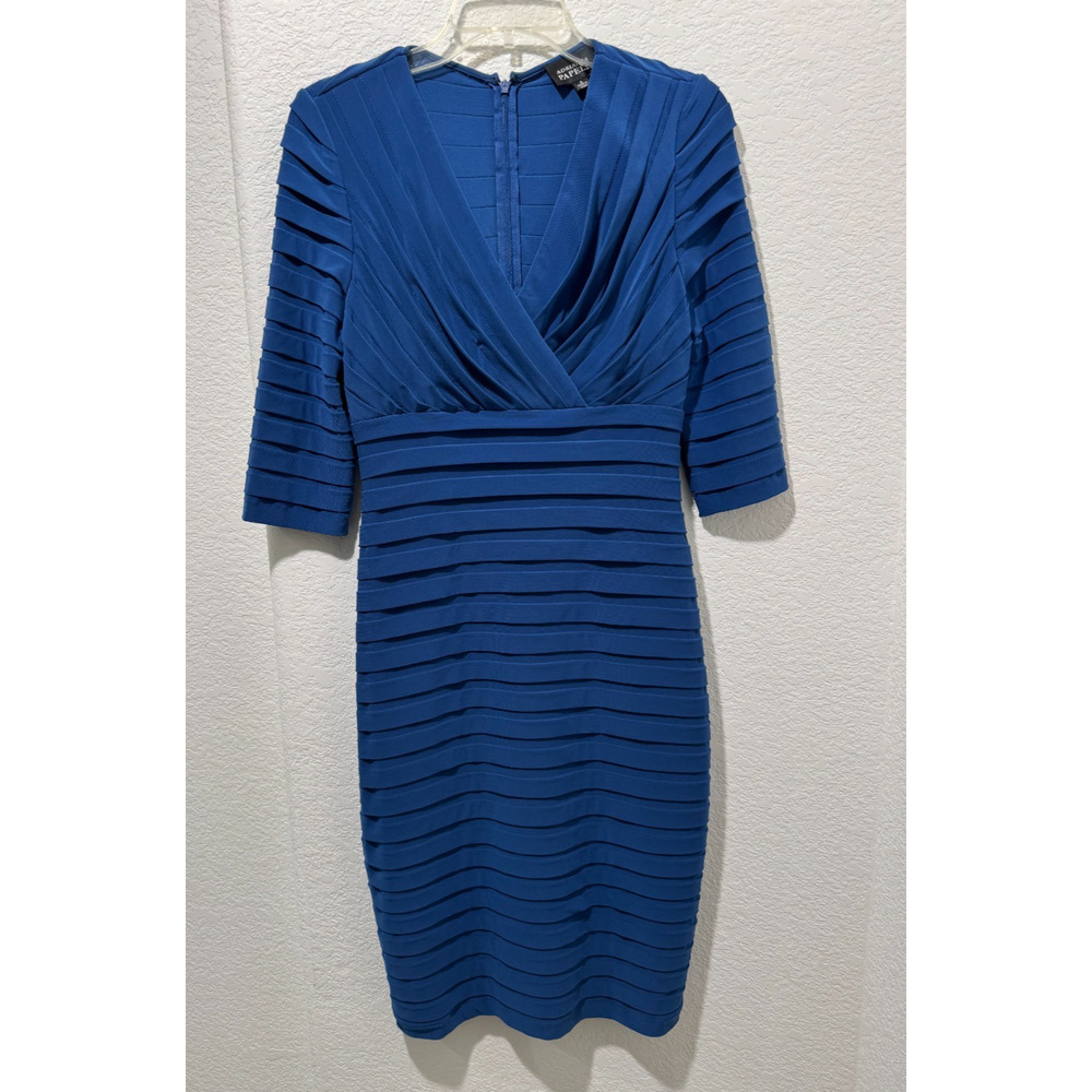 Adrianna Papell Blue Pleated V Neck Shutter Dress 3/4 Sleeve Sz 6 Stretch